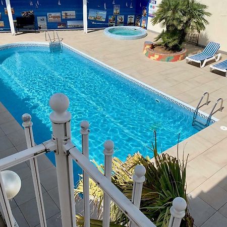 Amerique Hotel Palavas - Piscine - Plage Екстериор снимка