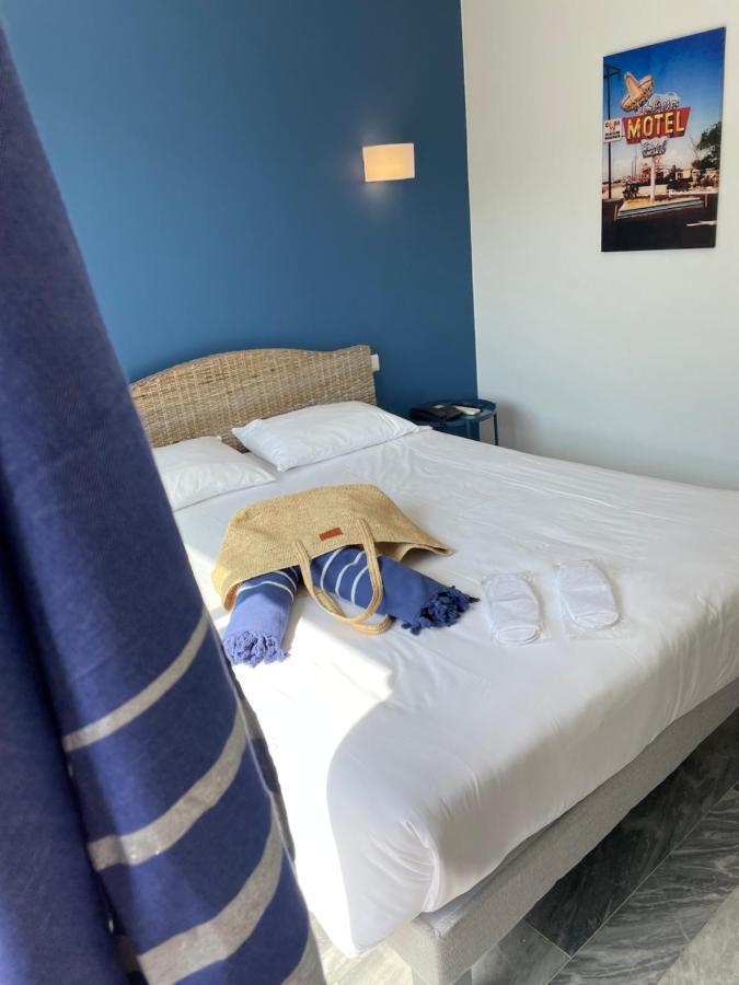 Amerique Hotel Palavas - Piscine - Plage Екстериор снимка