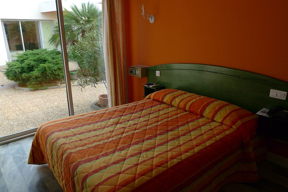 Amerique Hotel Palavas - Piscine - Plage Екстериор снимка